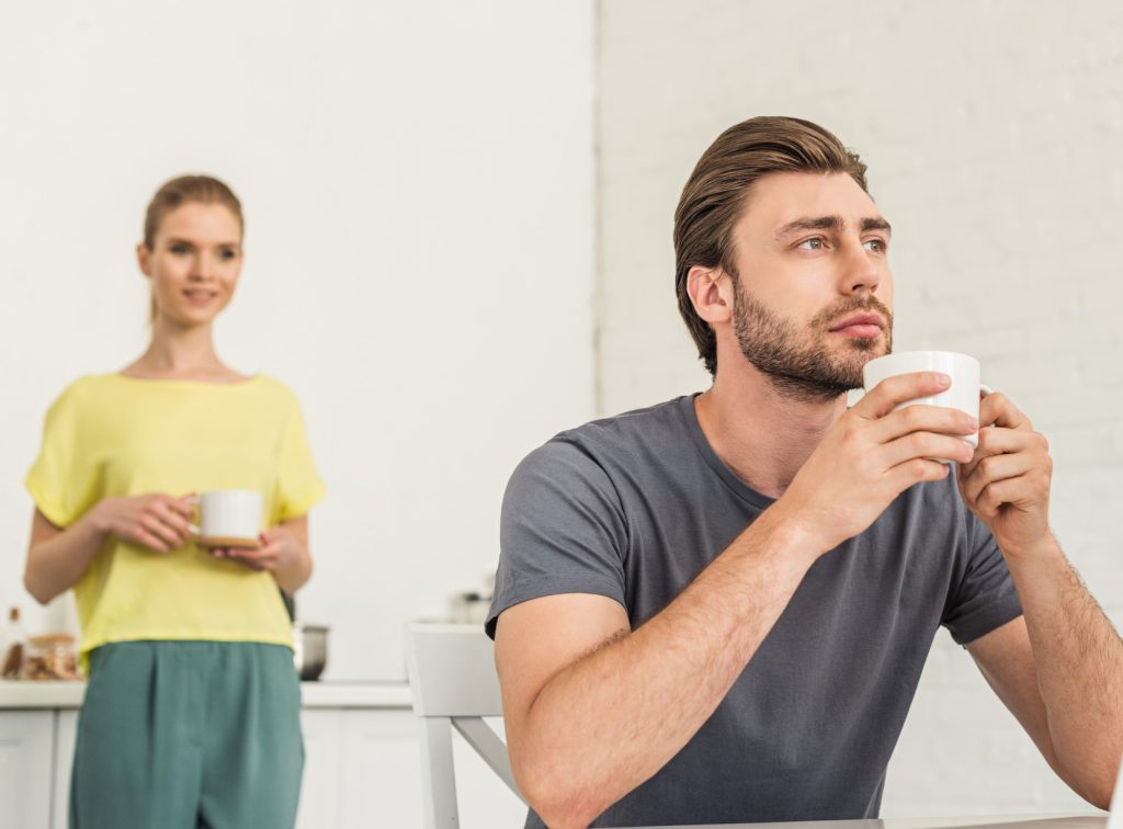 Er trauert seiner Ex nach – haben wir eine Chance oder werde ich das Trostpflaster?