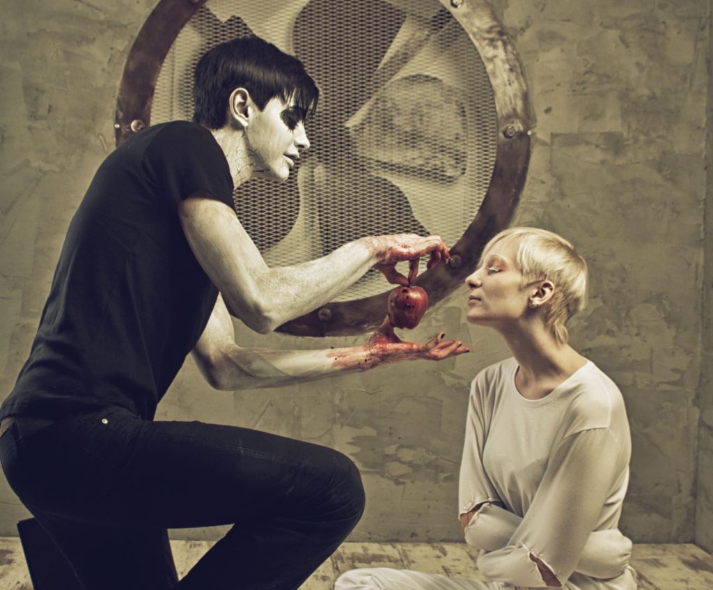 Krasser Narzissmus: Er macht mich klein, um sich selber größer zu fühlen