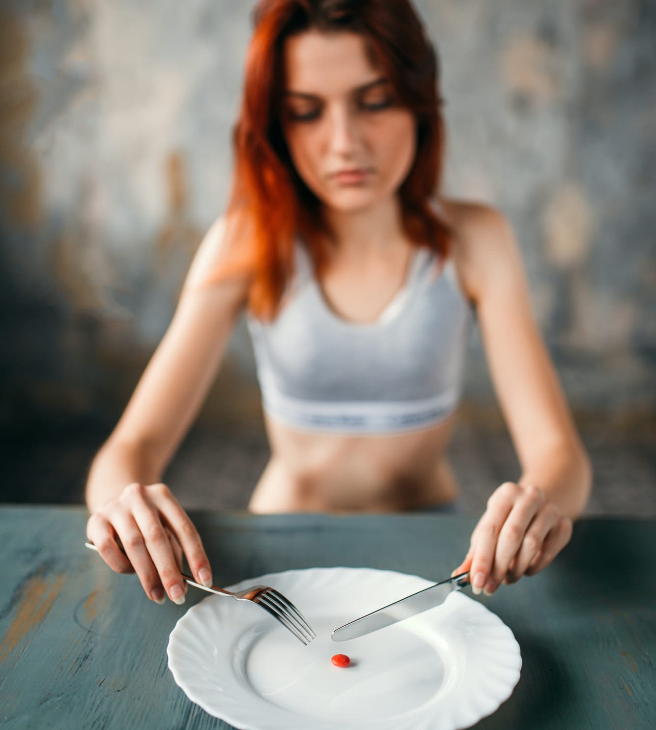 Magersucht! Meine Freundin isst kaum noch was – weil sie zu wenig Selbstvertrauen hat?