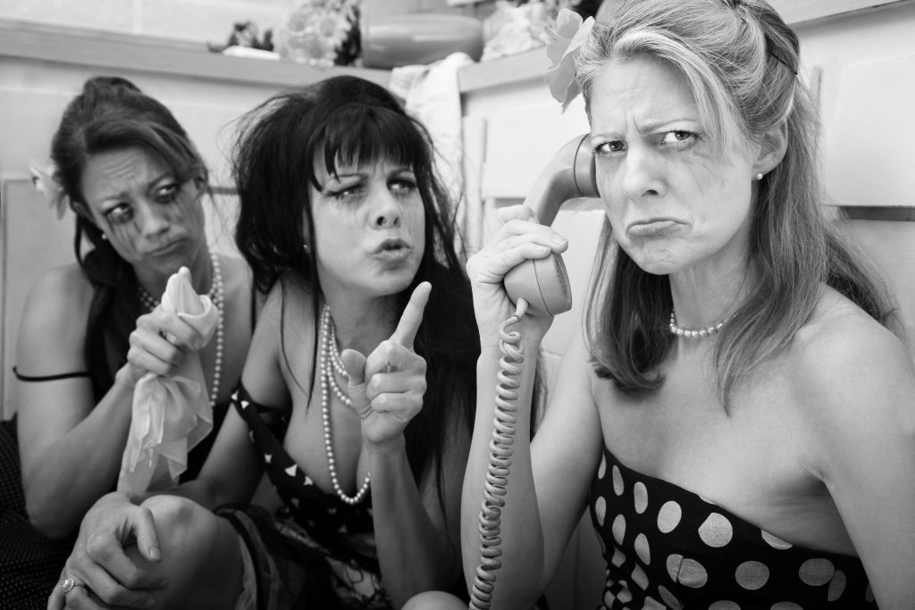 Habe so lange auf ihn gewartet, nun scheint es, er hat noch andere Frauen