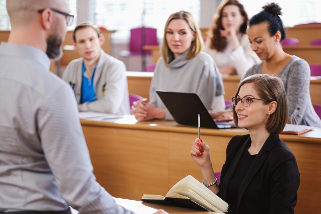 Kriegt mein Dozent Probleme, wenn ich etwas mit ihm anfange?